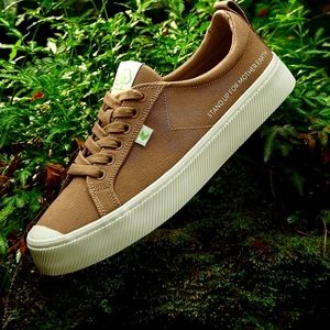 NEW CARIUMA LOW EARTH DAY BURNT SAND CANVAS SNEAKER Unisex 9 Woman's 7.5 Men